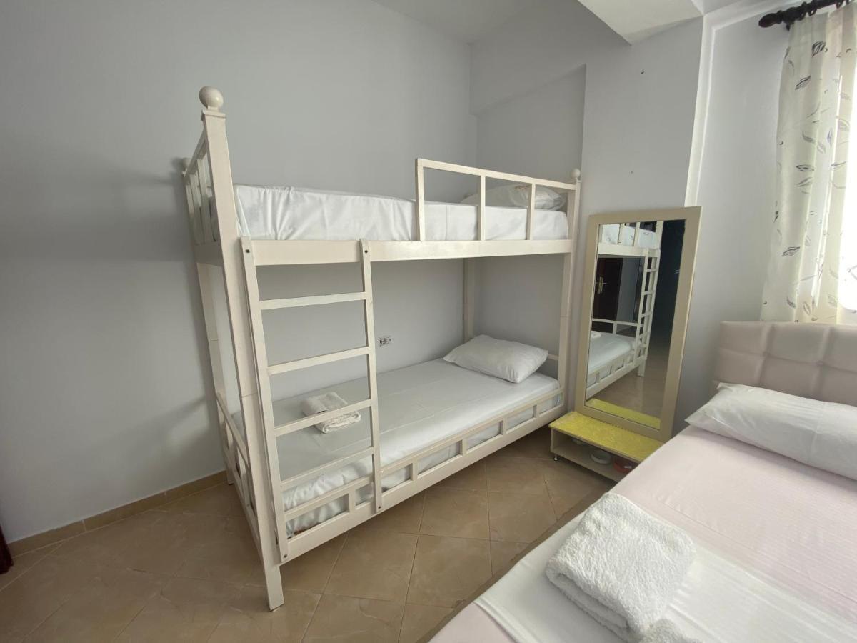 Eraldo Brahimi Apartaments Ksamil Buitenkant foto